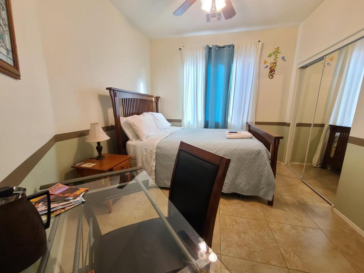 Phoenix Home Near Freeways And Airport Bagian luar foto