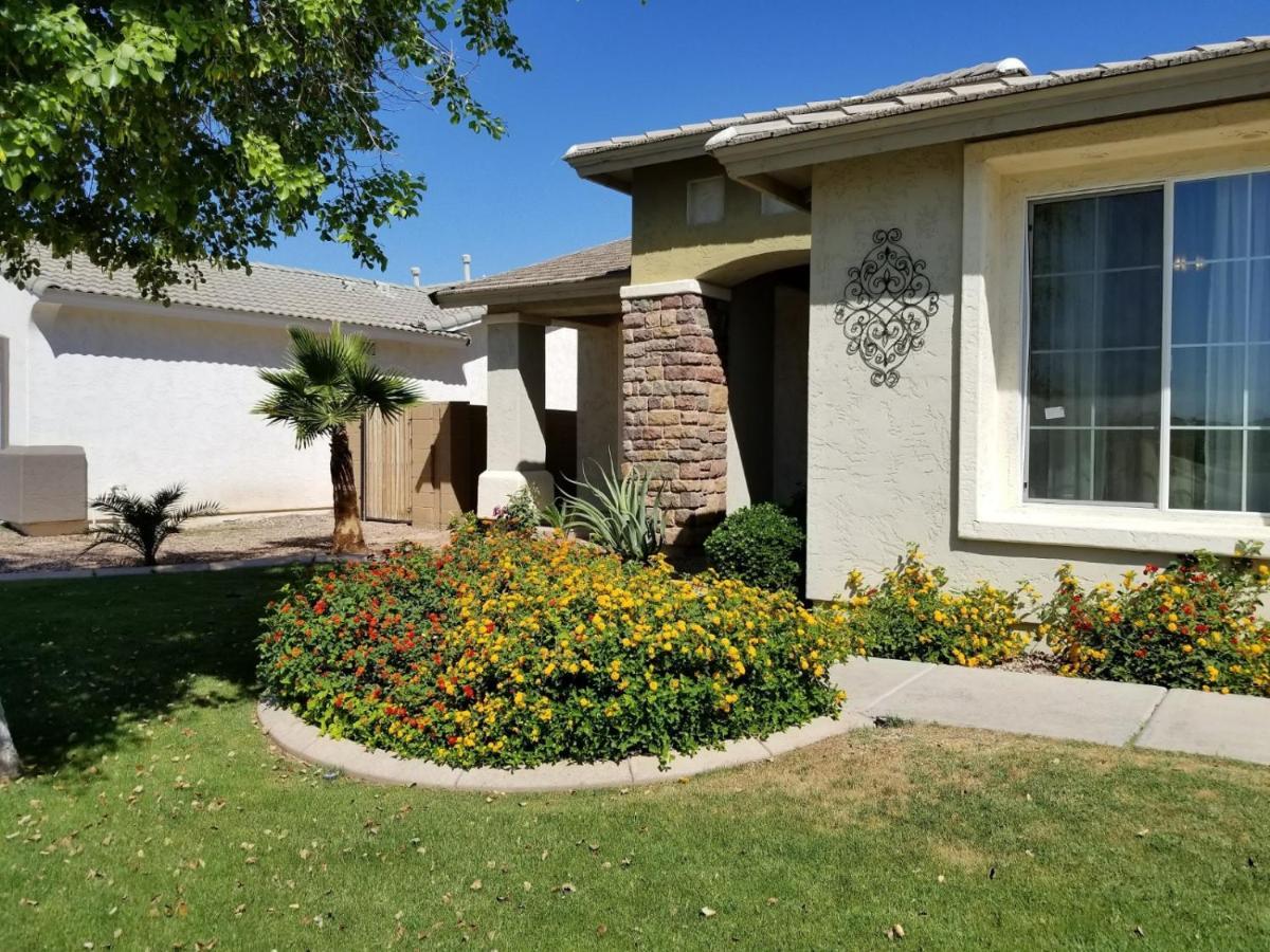 Phoenix Home Near Freeways And Airport Bagian luar foto