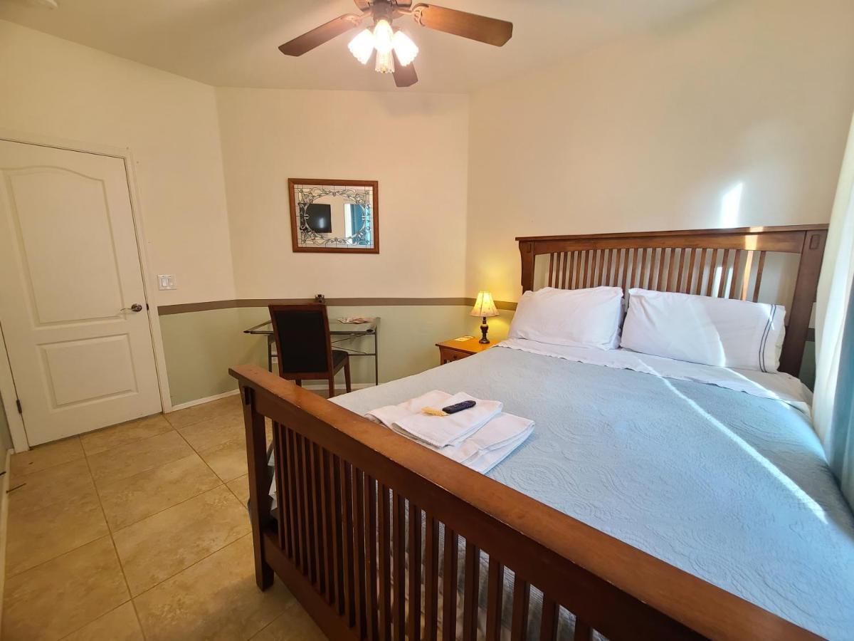 Phoenix Home Near Freeways And Airport Bagian luar foto